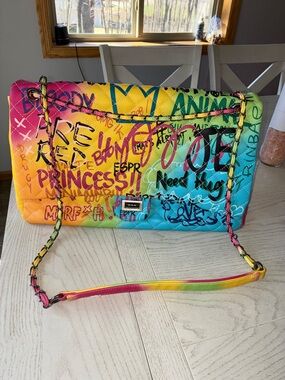 Colorful Graffiti-Print Shoulder Bag - Multicolor